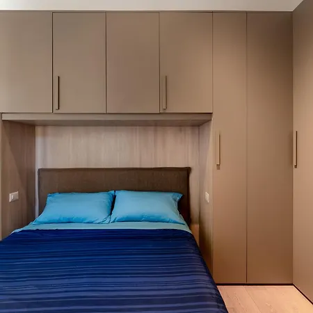 Porta Venezia New Luxury apt - wifi full equiped-2